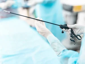  نحوه مراقبت از بخیه‌ها و جای زخم بعد لاپاراسکوپی رحم